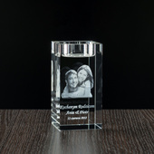 Personalizowany prezent dla rodziców - szklany świecznik ze zdjęciem młodej pary