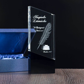 Nagroda literacka, Trofeum kryształowe z personalizowaną dedykacją