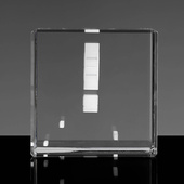 Pamiątkowy przycisk do papieru na jubileusz firmy. GRAWER 3D