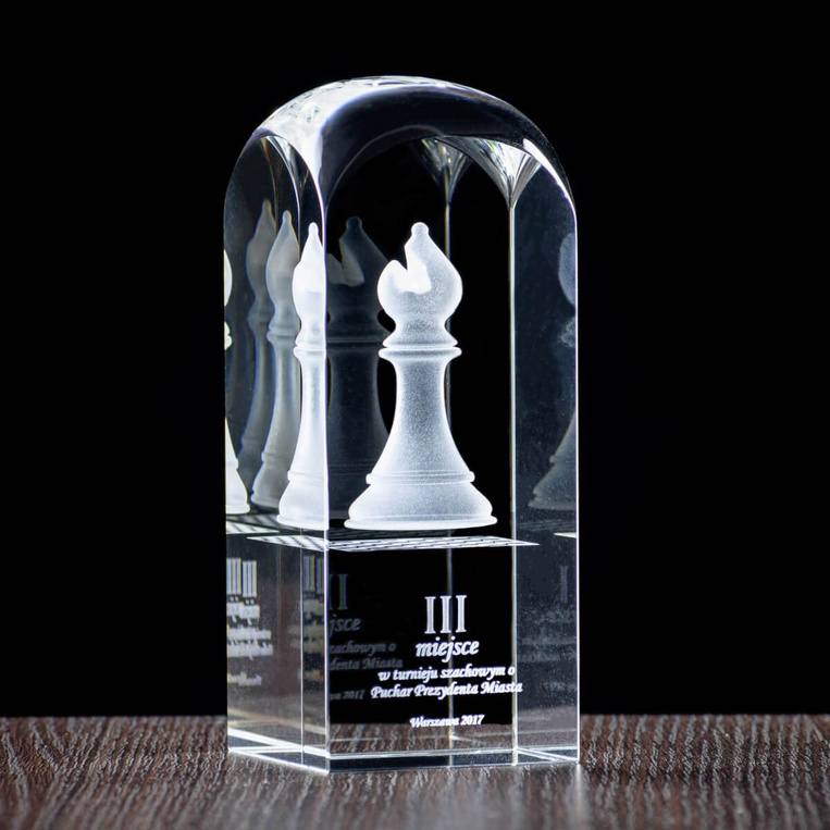 Kryształowa statuetka - nagroda za zajęcie III miejsca, goniec 3D