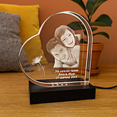 Statuetka kryształowa serce z grawerunkiem 3D pary – fotolampka LED na prezent ślubny