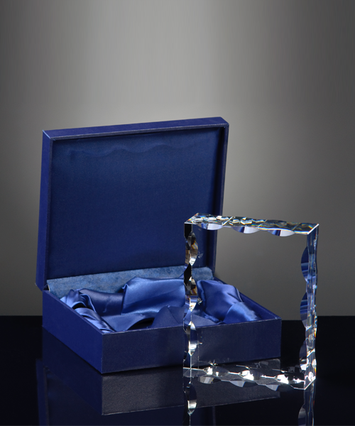 Warszawska Starówka 3D w kryształowej statuetce – grawer przestrzenny 180°