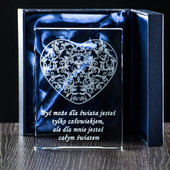 Ażurowe serce wygrawerowane w szkle - statuetka 3D na prezent