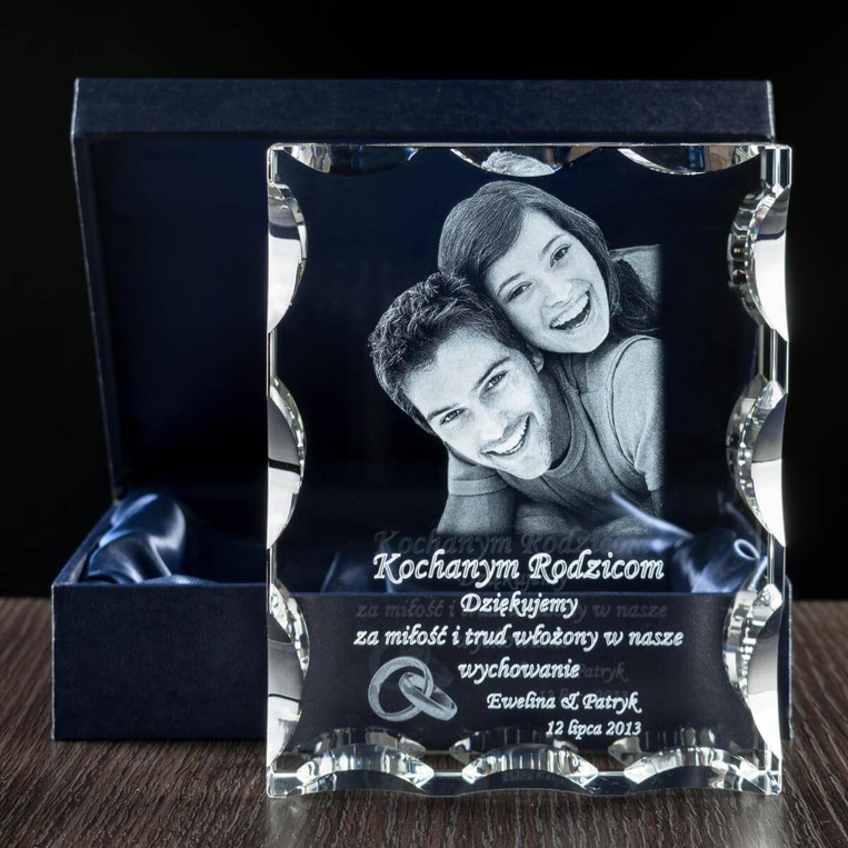 Fotokryształ 3D z grawerunkiem zdjęcia – elegancka pamiątka rocznicowa