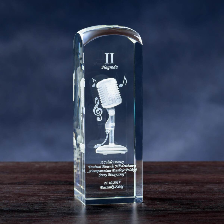 Gratulacje, podziękowania dla radiowca - statuetka duża