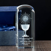 Kielich z hostią + indywidualna dedykacja w kryształowej kolumnie