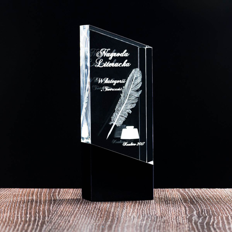 Nagroda literacka, Trofeum kryształowe z personalizowaną dedykacją