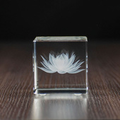 Kwiat Lilii wygrawerowany w szkle - dla kobiety, na imieniny, urodziny