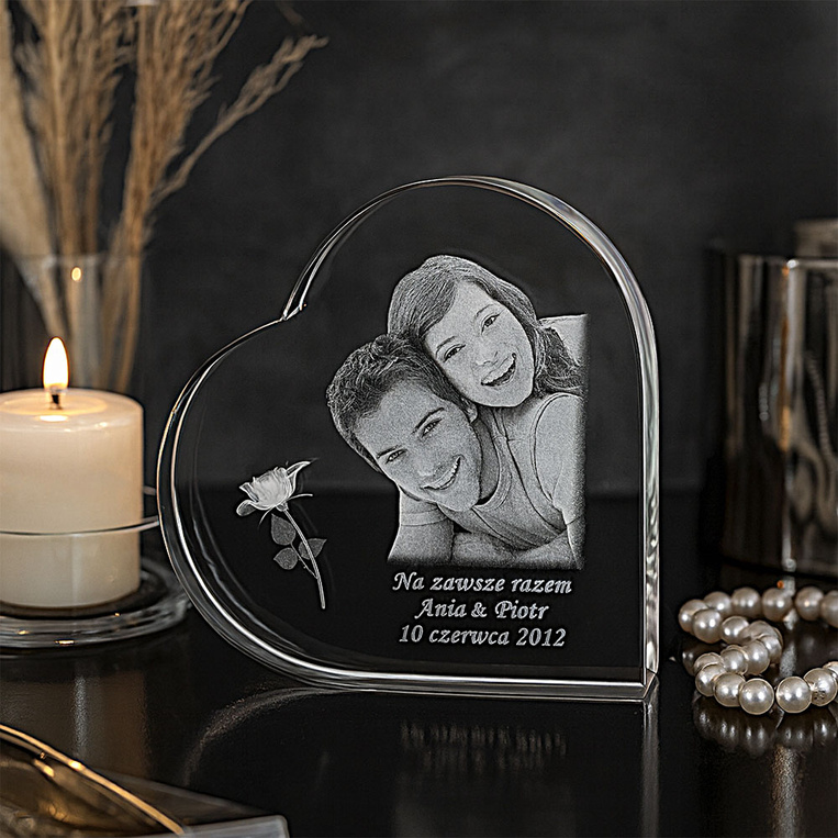 Prezent dla rocznicę - zdjęcie 3D w szklanym sercu
