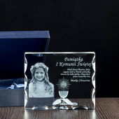 Trójwymiarowe zdjęcie wraz z dedykacją wewnątrz ozdobnego kryształu
