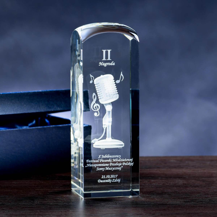 Gratulacje, podziękowania dla radiowca - statuetka duża