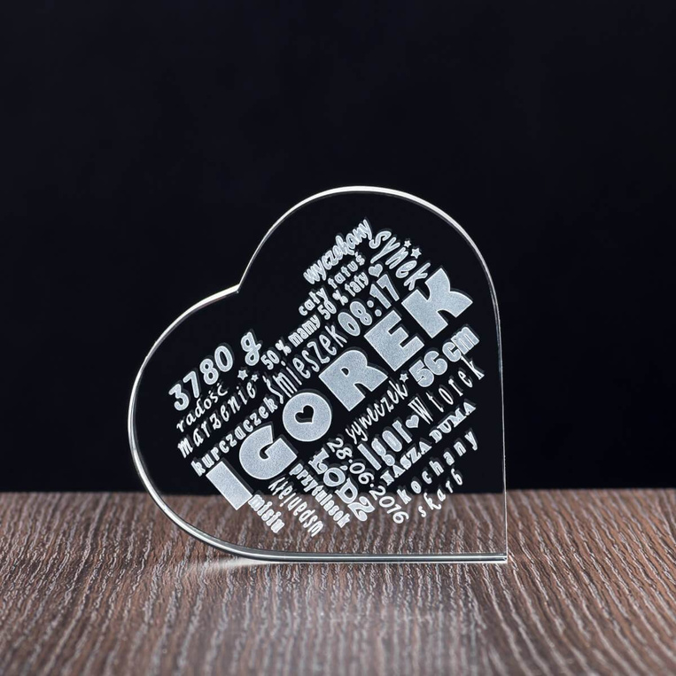 Prezent na narodziny dziecka - kryształowe serduszko ze specjalnym zbiorem słów