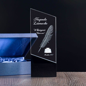 Nagroda literacka, Trofeum kryształowe z personalizowaną dedykacją