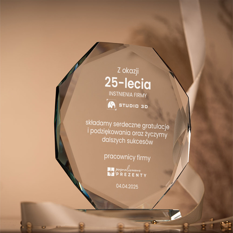 Personalizowana statuetka na 25-lecie firmy – jubileuszowy upominek biznesowy
