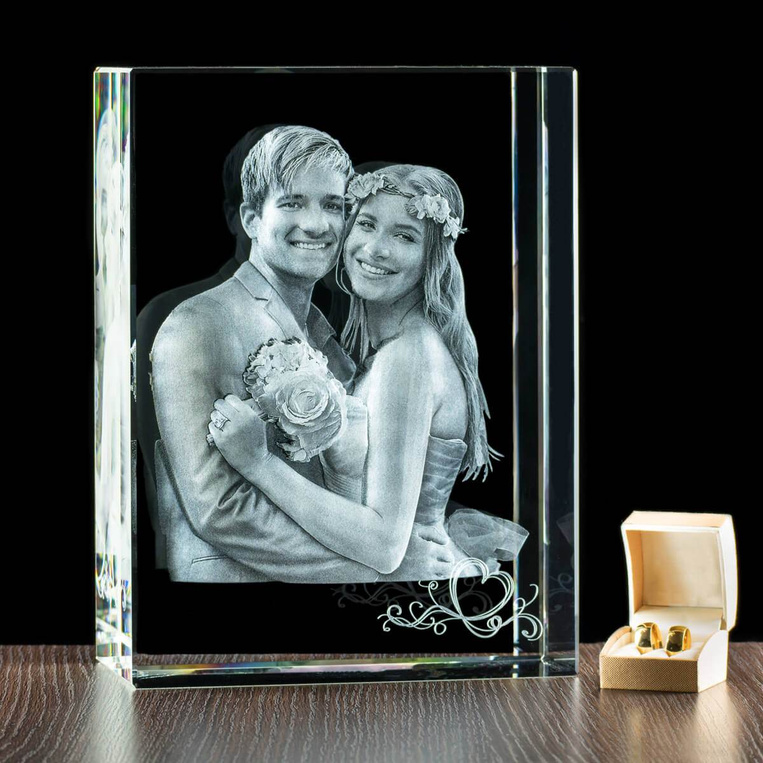 MEGASTATUETKA - Kryształ na ślub, personalizowany zdjęciem (3D) oraz dedykacją