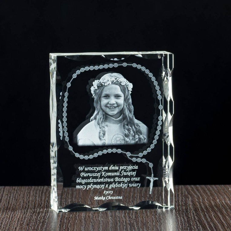 Zdjęcie otoczone trójwymiarowym różańcem oraz dedykacja!