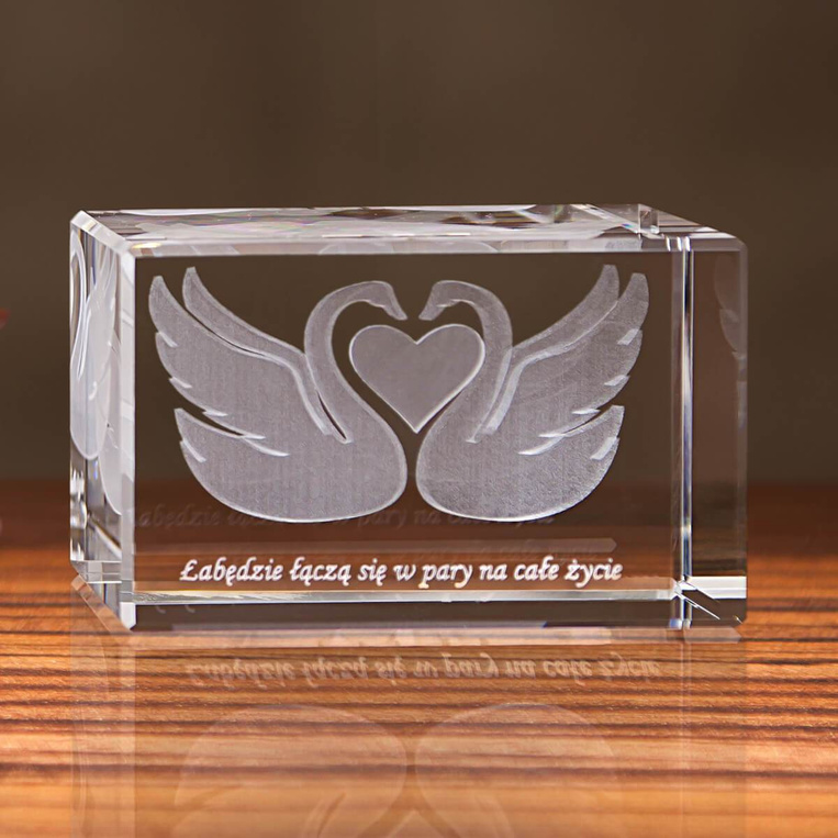 Walentynkowa pamiątka - Łabędzie 3D w małej statuetce