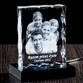 Fotokryształ - zdjęcie rodzinne w szkle na podstawce LED. NA ROCZNICĘ