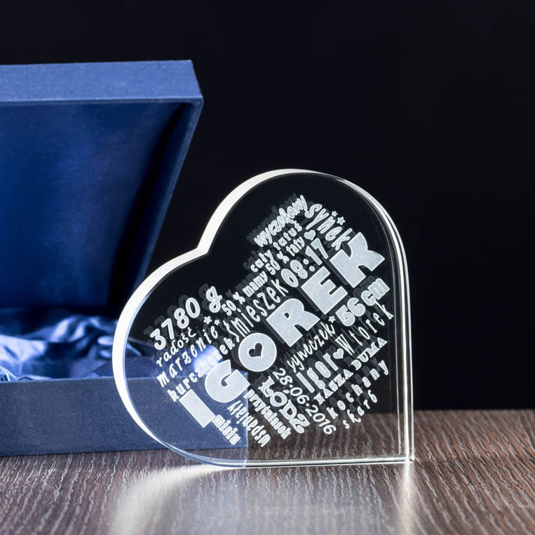 Prezent DLA MAMY - personalizowana metryczka dziecka w szklanym sercu