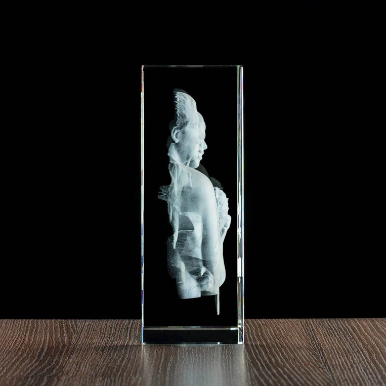 MEGASTATUETKA - Kryształ na ślub, personalizowany zdjęciem (3D) oraz dedykacją