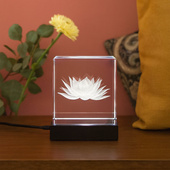 Fotolampka 3D – statuetka kryształowa z grawerem lilii + podstawka LED