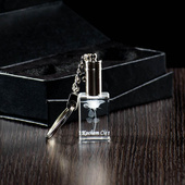 Kryształowy brelok z grawerem RÓŻA 3D dla dziewczyny