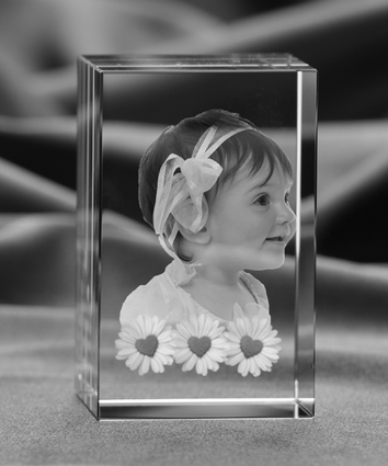Fotokryształ 2D 80×50×50 mm – spersonalizowane zdjęcie dziecka na urodziny