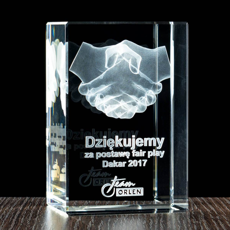 Personalizowana statuetka jako podziękowania dla pracownika