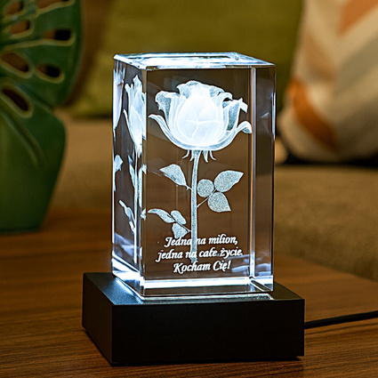 Szklana statuetka 3D z różą i dedykacją – prezent na walentynki lub rocznicę