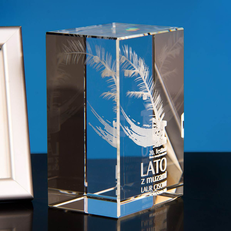 Statuetka konkursowa 3D w krysztale - nagroda na festiwal 3D