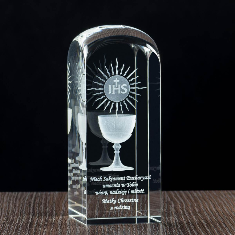 Kielich z hostią + indywidualna dedykacja w kryształowej kolumnie