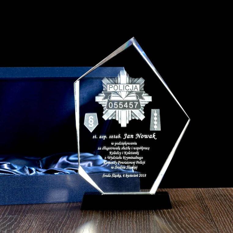 Personalizowana odznaka policyjna w podziękowaniu za służbę DLA POLICJANTA