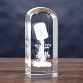 Nagroda muzyczna Grand Prix - MIKROFON 3d w kryształowej statuetce