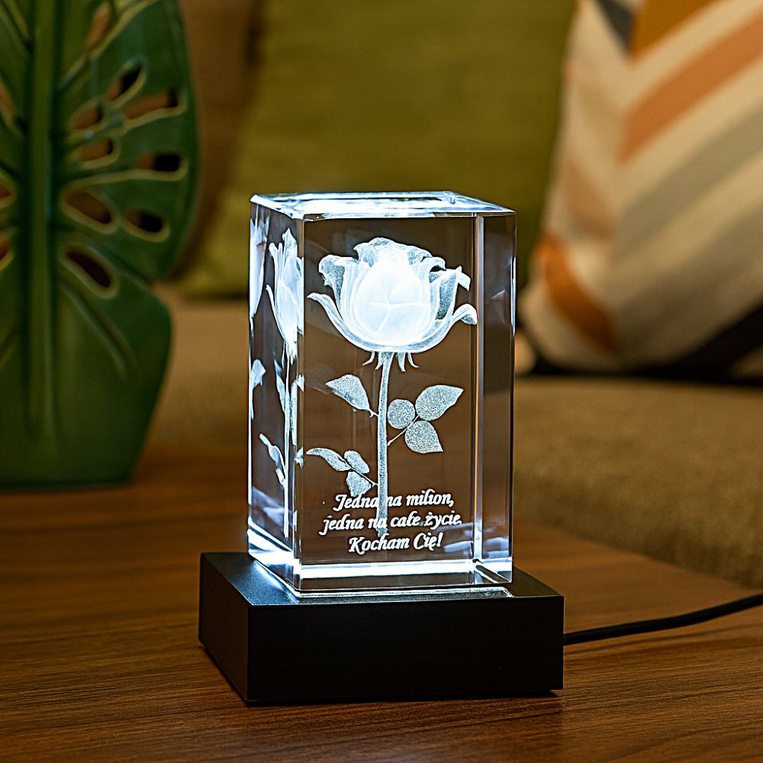 Szklana statuetka 3D z różą i dedykacją – prezent na walentynki lub rocznicę