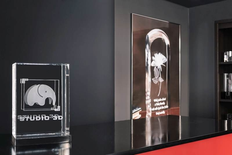 MEGASTATUETKA Statuetka firmowa, grawer w krysztale