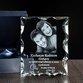 Zdjęcie 3D Nowożeńców w krysztale jako prezent ślubny. GRAWER DEDYKACJI