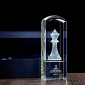 Nagroda za zdobycie II miejsca, pionek 3D w krysztale