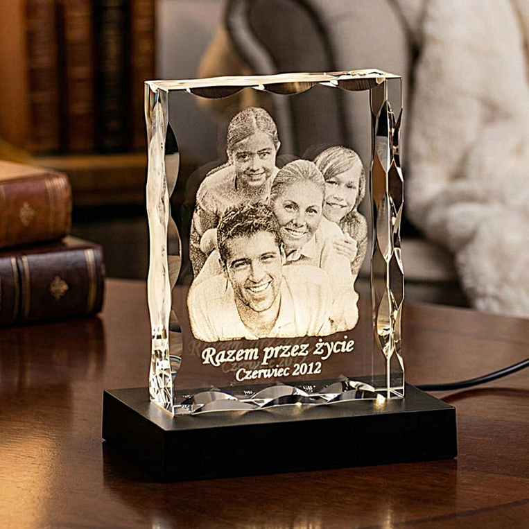 Ekskluzywna fotolampka – szklana statuetka 130x100x30 mm grawer zdjęcia 2D i tekstu