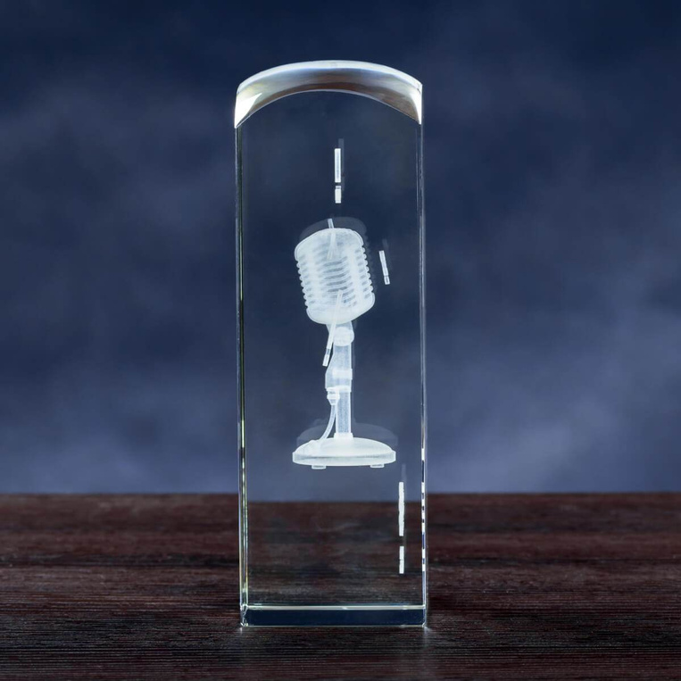 Gratulacje, podziękowania dla radiowca - statuetka duża