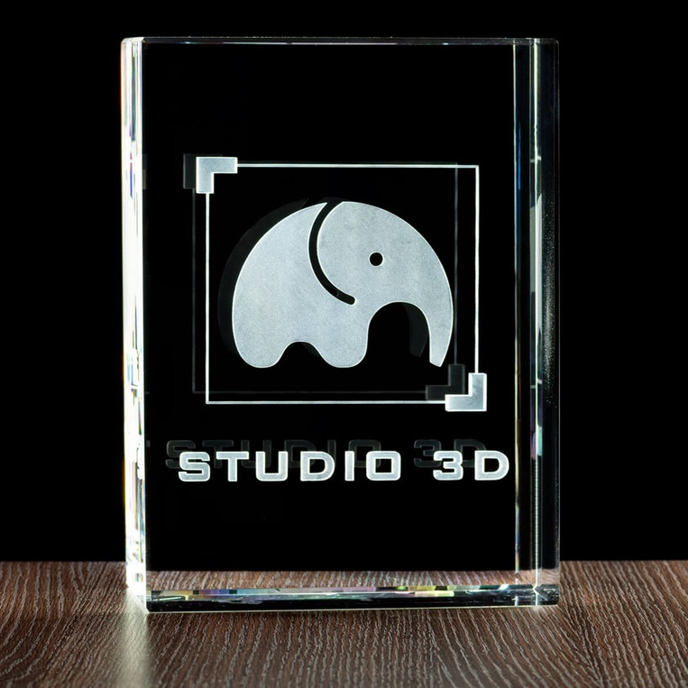 Duża Fotolampka 3D z logo – elegancka statuetka z grawerem 3D na podświetlanej podstawce