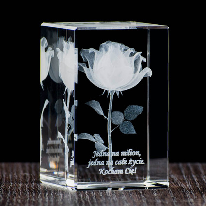 Prezent dla Taty - Róża 3D w małej statuetce 80x50x50 mm. Etui w komplecie