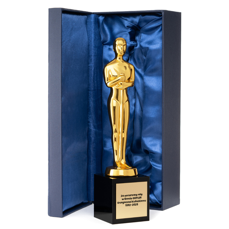 Oscar za Oscarową Rolę w Firmie – statuetka z grawerem na czarnej szklanej podstawie