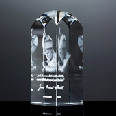 Trójwymiarowe zdjęcie Jana Pawła II w szkle - fotokryształ z oryginalnym podpisem