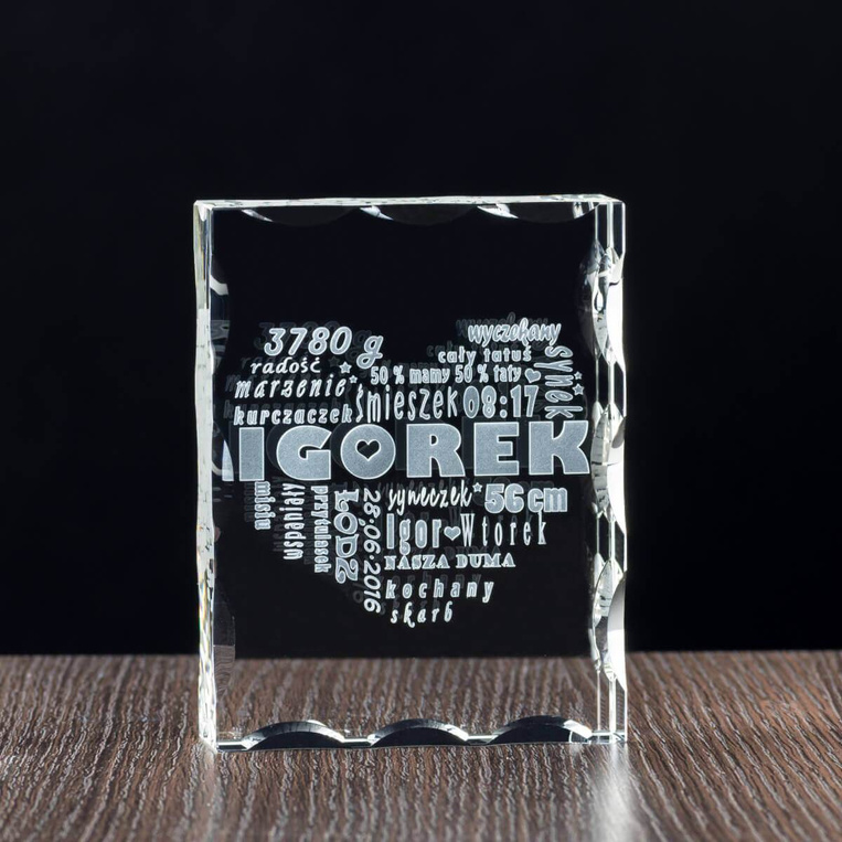 PAMIĄTKA CHRZTU ŚW. - kryształowa statuetka z metryczką dziecka. Wstaw swoje dane