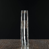 Kryształowa statuetka w kształcie serca z dedykacją dla niej NA URODZINY