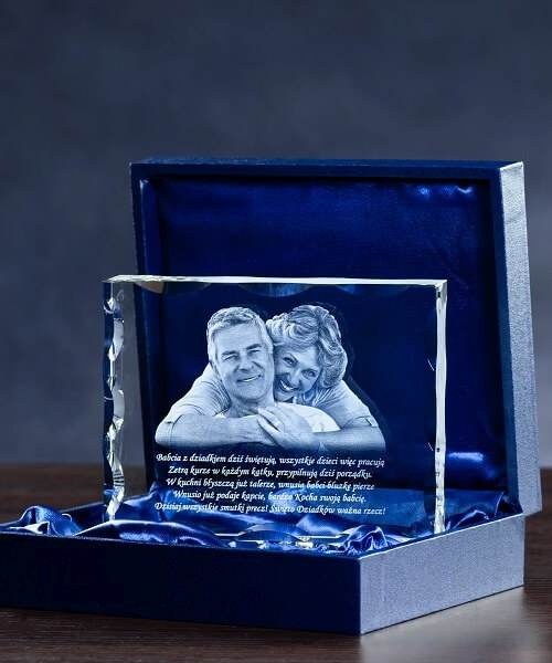 Prezent dla dziadków ~ Fotoprezent w kryształowej statuetce