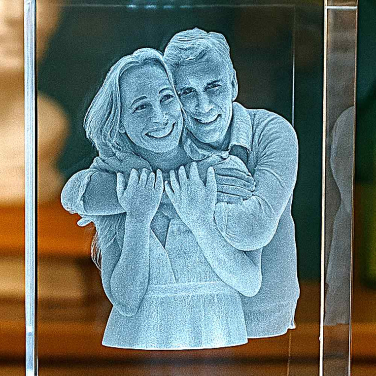 Fotokyształ 3D 120x180x80 mm z grawerem pary – prezent na rocznicę ślubu