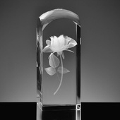 Trójwymiarowa Róża wygrawerowana w szkle - prezent gratulacje