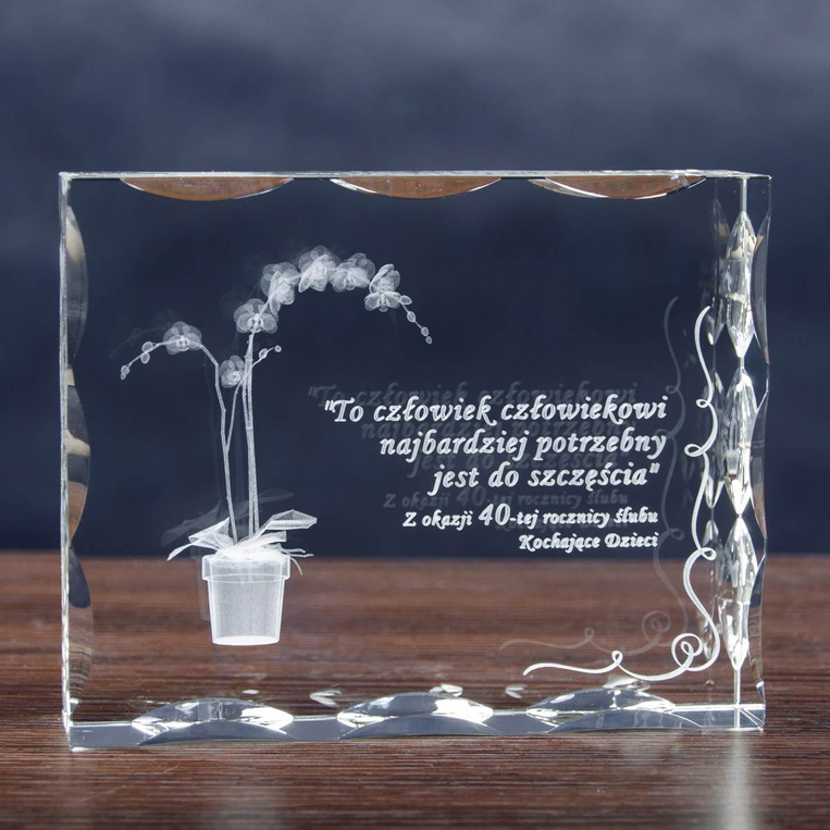Piękny storczyk 3D wygrawerowany w ozdobnym krysztale z możliwością personalizacji
