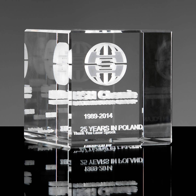 Pamiątkowy przycisk do papieru na jubileusz firmy. GRAWER 3D